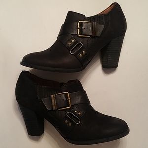 Clark's women's size 7 booties